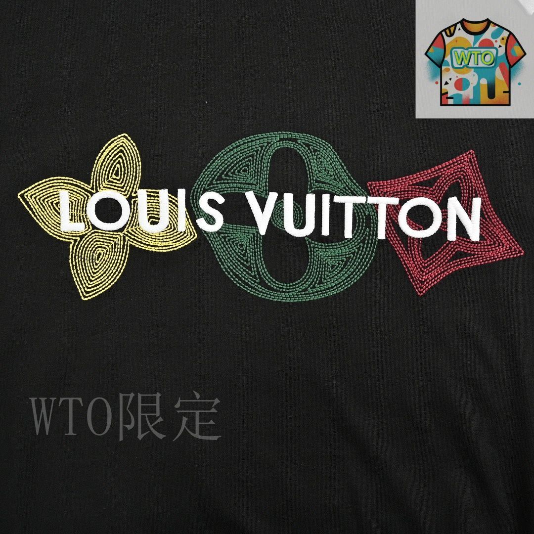 【花柄の刺繍が上品な一品】Louis Vuitton★刺繍Tシャツ 今日特価】Louis Vuitton 24ss 三つ花文字刺繍 T シャツ-3