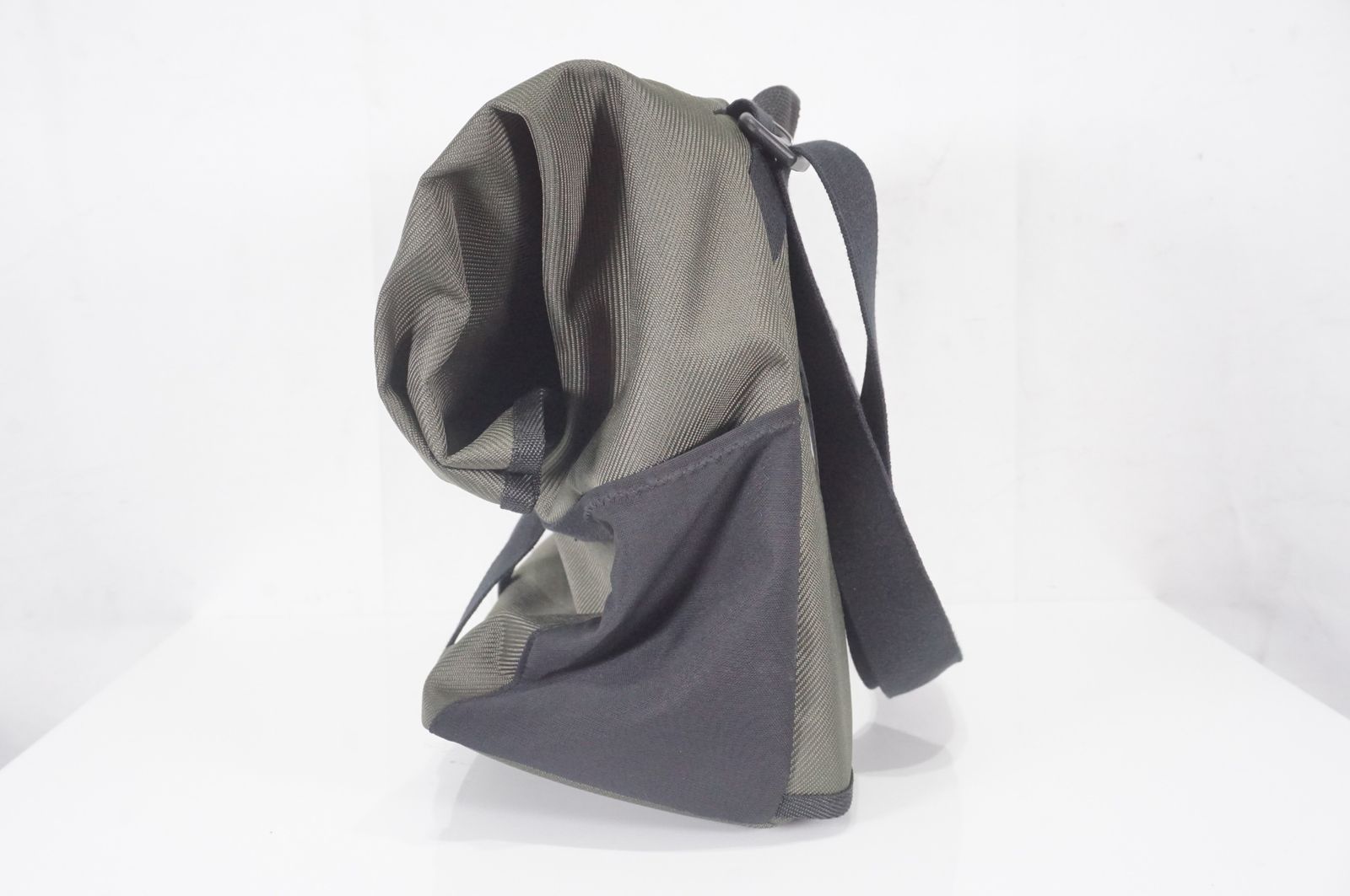 BROMPTON フロントバッグ　14L ブロンプトンの大容量フロントバッグ - LIFE with BICYCLE Daikanyama