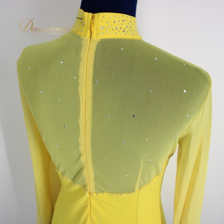 パーティ衣装 女性用