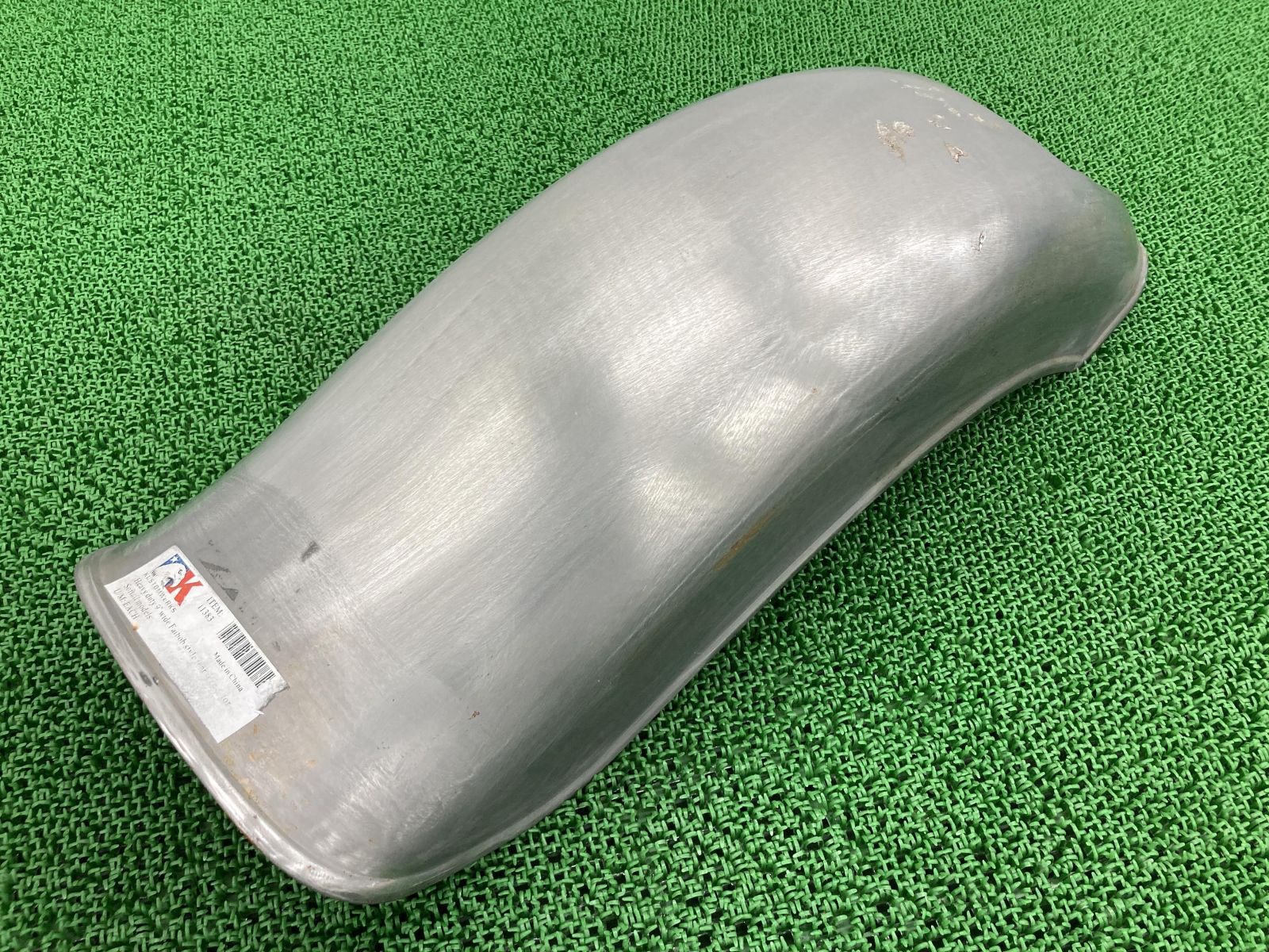KUSTOMWERKS製ソフテイル リアフェンダー 社外 中古 バイク 部品 ハーレー スチール ファットボブスタイル ワイド カスタム素材に 品薄