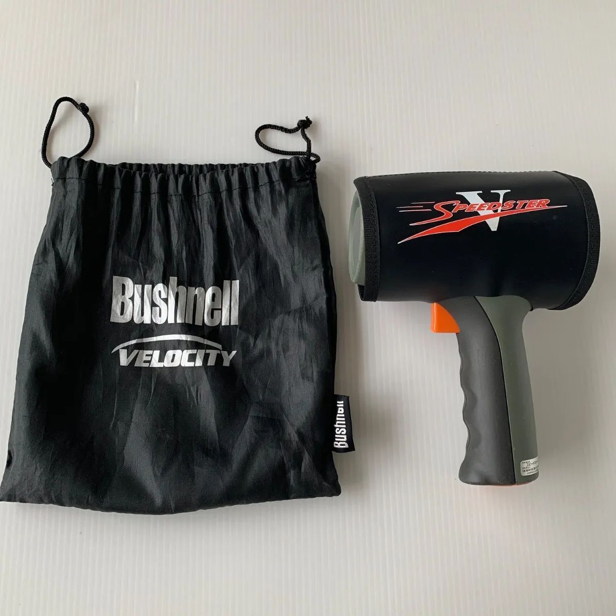 Bushnell ブッシュネル スピードスターV スピードガン 速度測定器