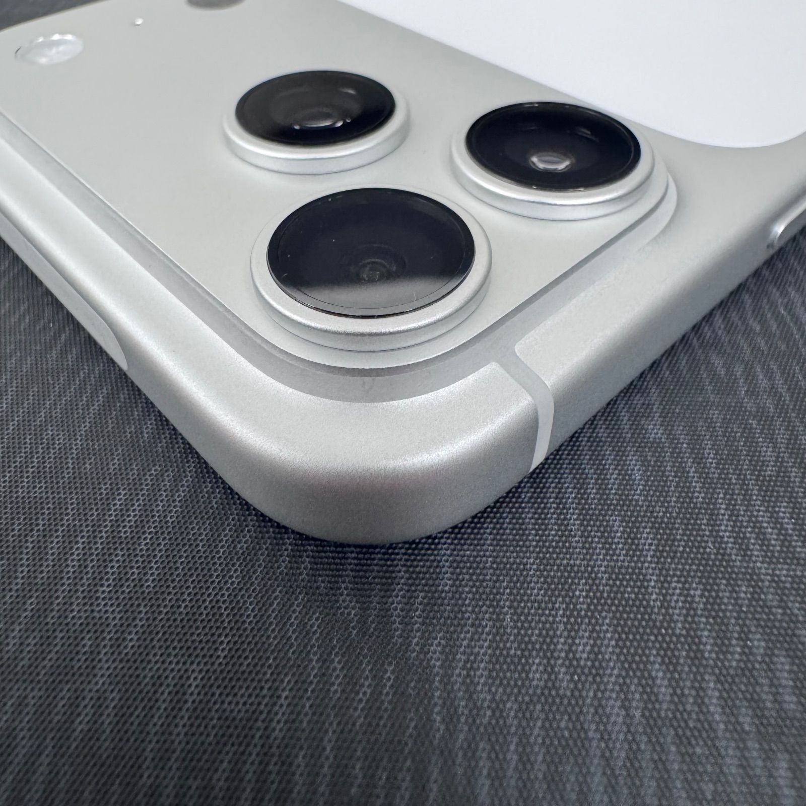 SIMフリー iPhone 17 Pro Max 512GB シルバー MFYC4J/A - メルカリ