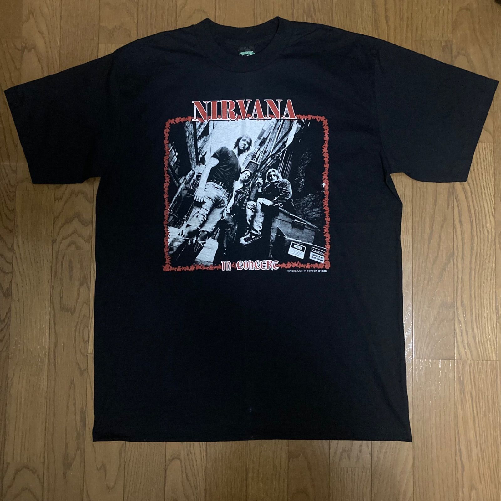 未着用美品 NIRVANA Tシャツ ニルヴァーナ ビンテージスタイル プリントTシャツ IN UTERO インユーテロ Kurt D.Cobain カートコバーン  アメリカ製 黒① - メルカリ