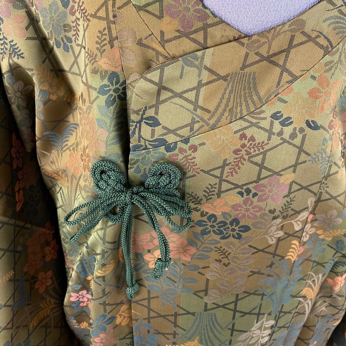 道行 身丈111.5cm 裄丈68cm L 和装コート 千代田衿 草花 籠目 茶緑色  