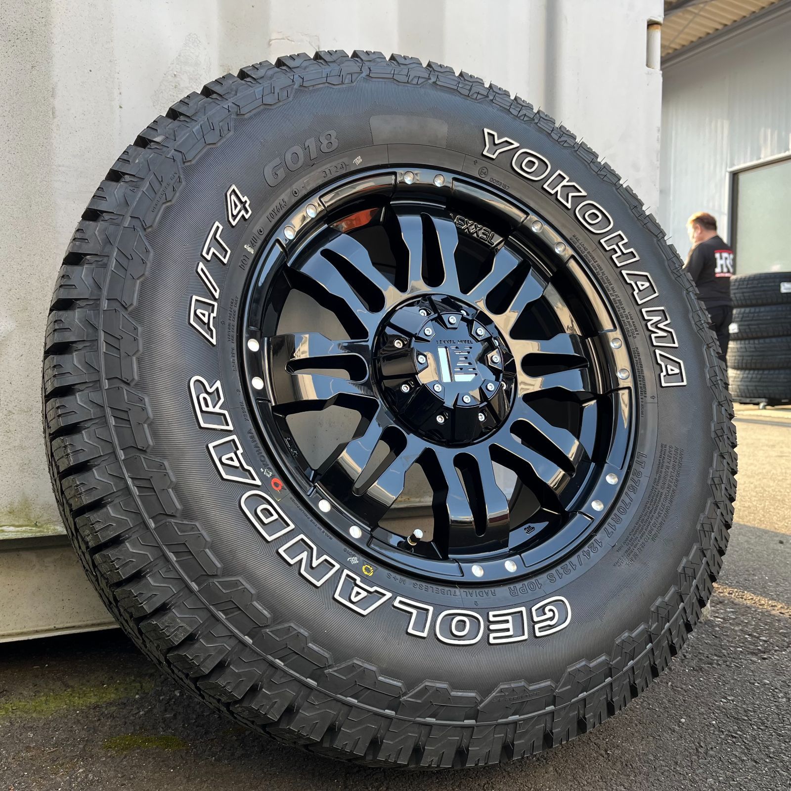 新品4本セット】 150 プラド FJ ハイラックス タイヤホイールセット