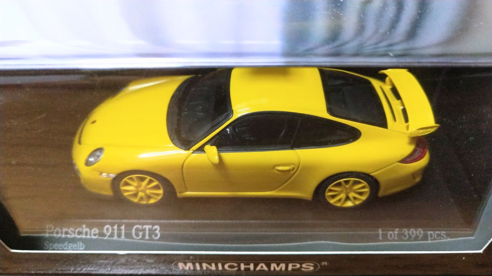 希少 ミニチャンプス 1/43 ポルシェ 911 GT3 (997 II) 2009 - メルカリ