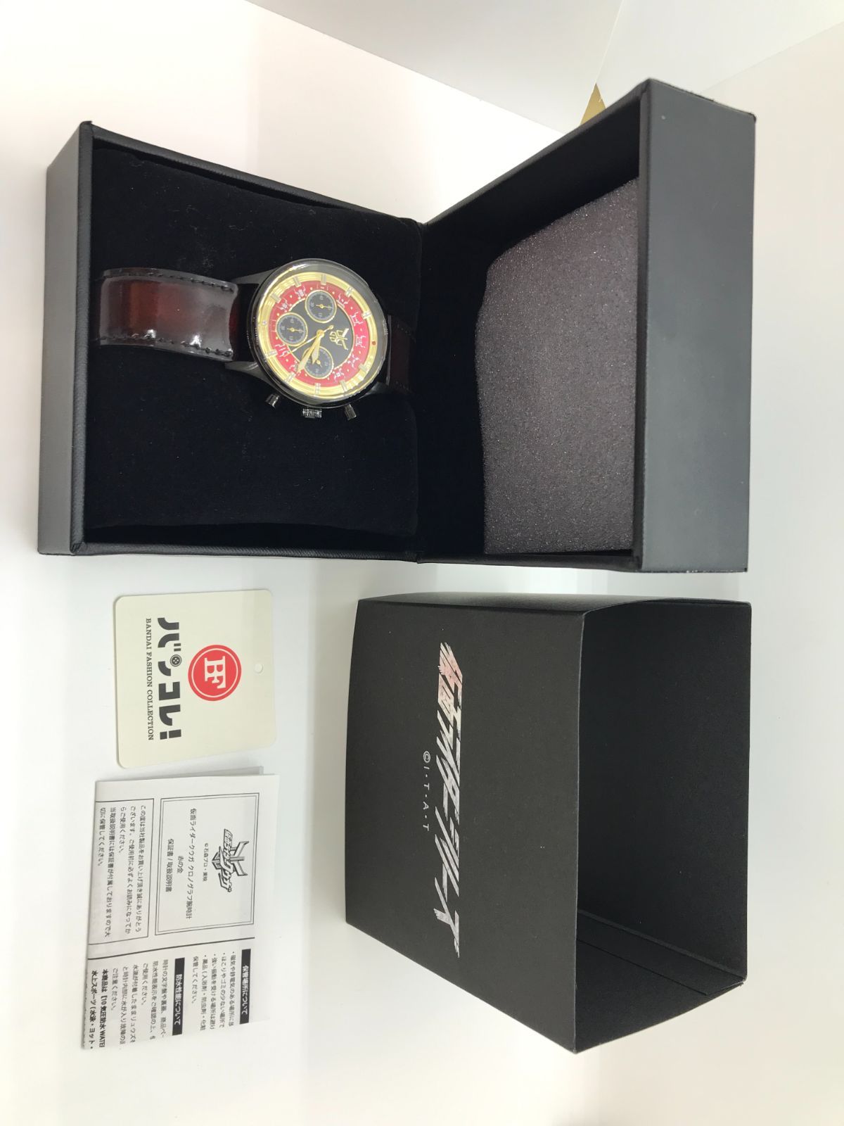 仮面ライダークウガクロノグラフ腕時計赤の金