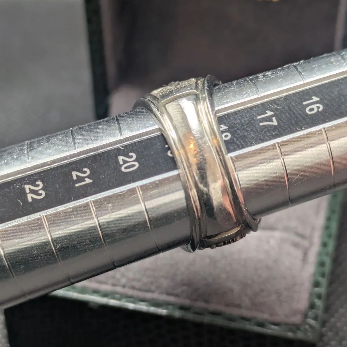 Balfour CEL 1984年 12号 ペルー中央高校 カレッジリング Balfour CEL 12号 1984年 カレッジリング ペルー中央高校 - メルカリ