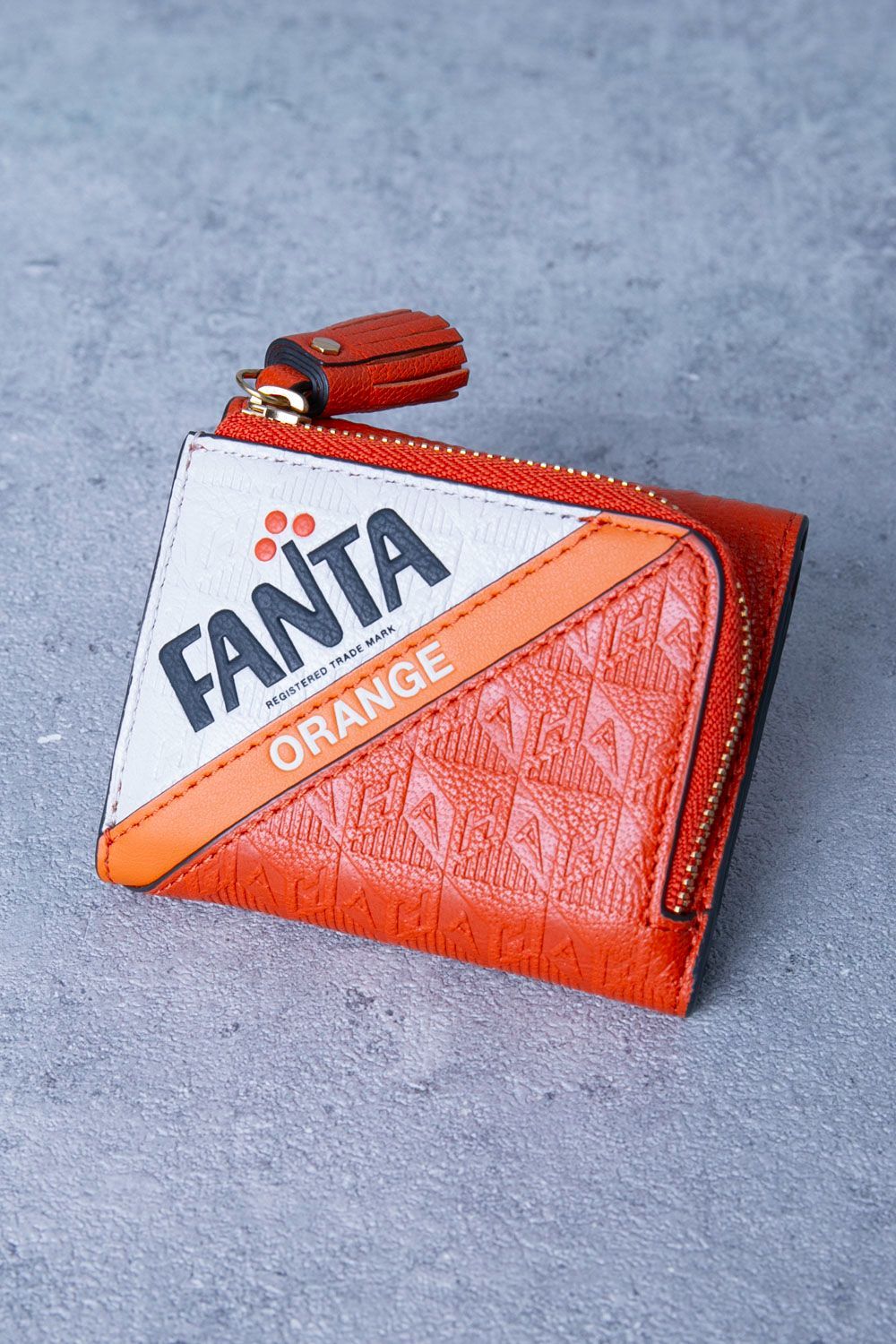 ANYA HINDMARCH アニヤハインドマーチ ドラゴンウォレット ANYA