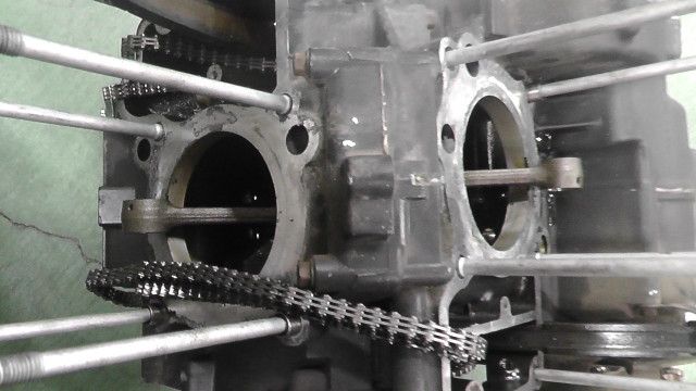 エリミネーター250V VN250A-005xxx の エンジン腰下 1758072359 WWW_NOITHATQUANGTHANH_NET