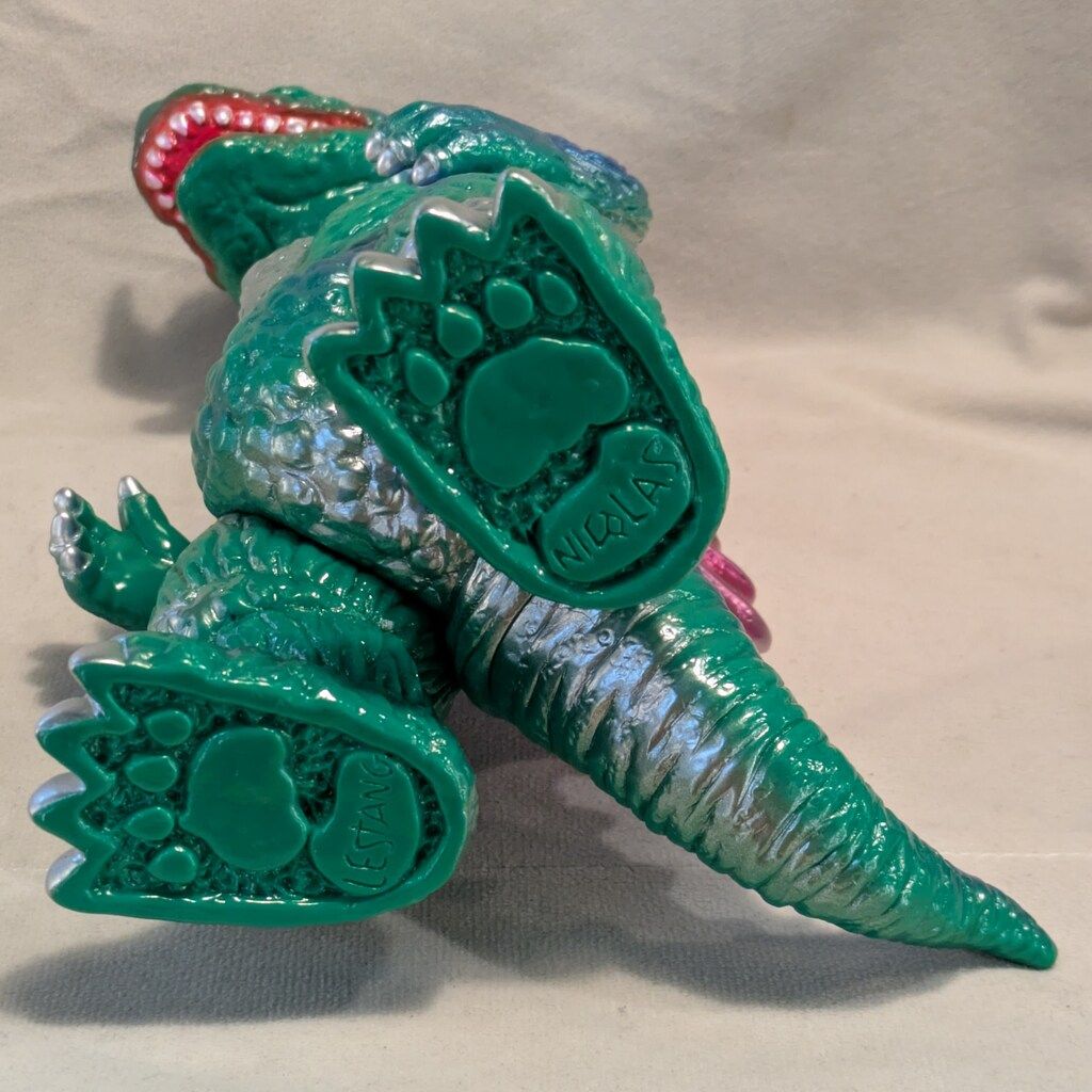 LESTANG NICOLAS 犬ギラ 創世の大怪獣 LESTANG NICOLAS 犬ギラ 創世の大怪獣 SAURUSU 緑成型 - メルカリ