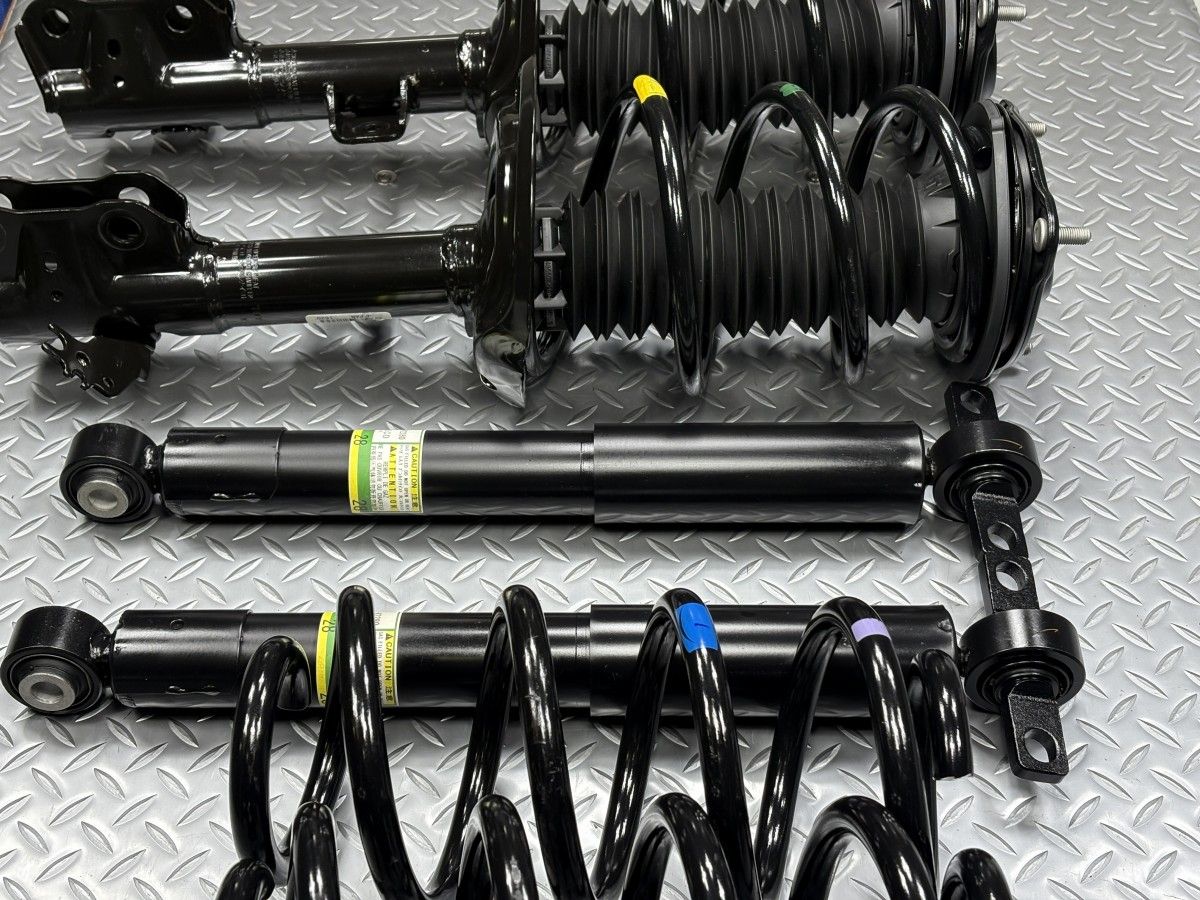 AGH30W 30系アルファード/ヴェルファイア純正サスキット 新車外し】トヨタ 30系後期 アルファード ヴェルファイア 純正