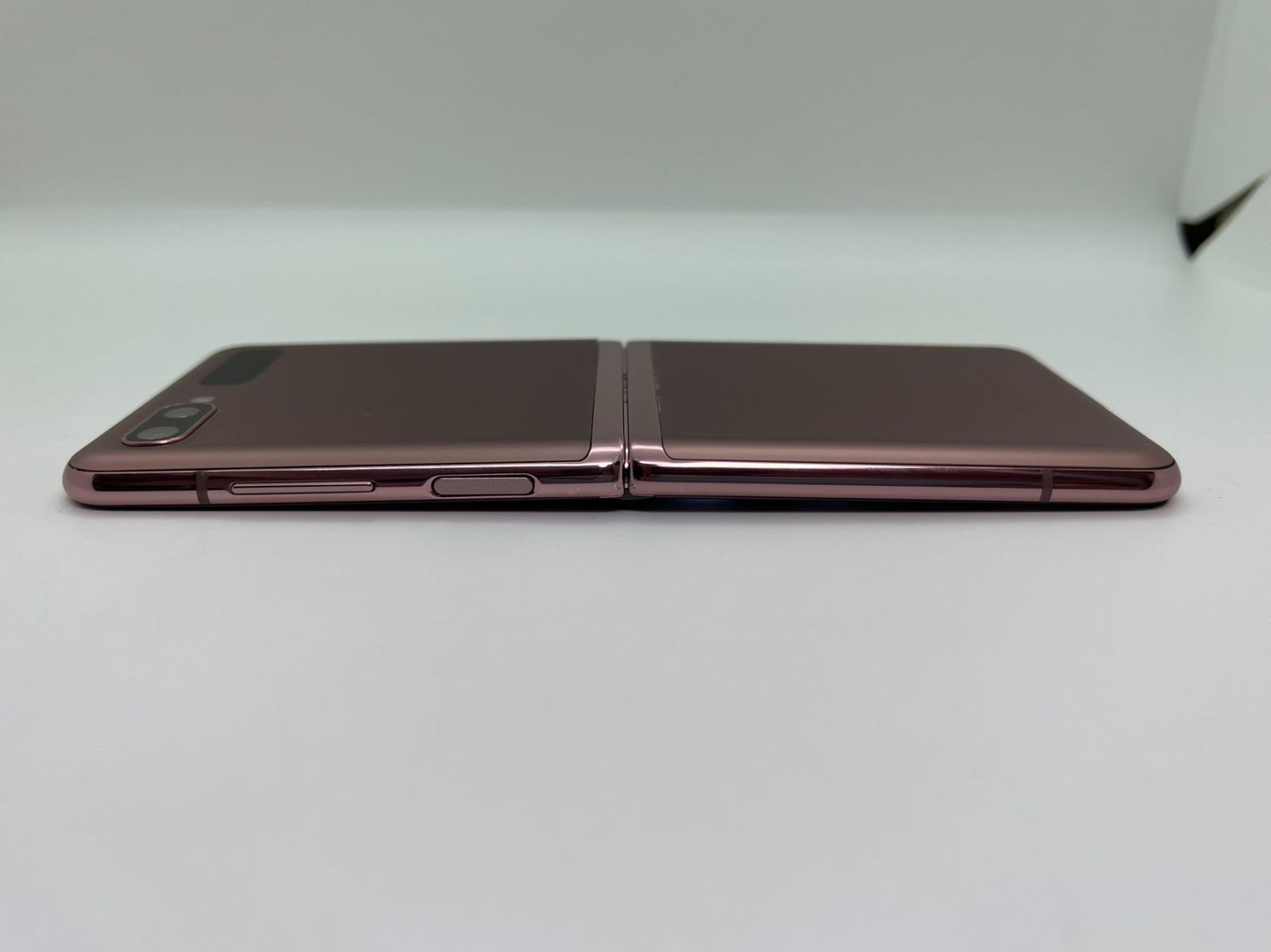 3282] Galaxy Z Flip 5G 256GB ブロンズ SIMフリー android 人気