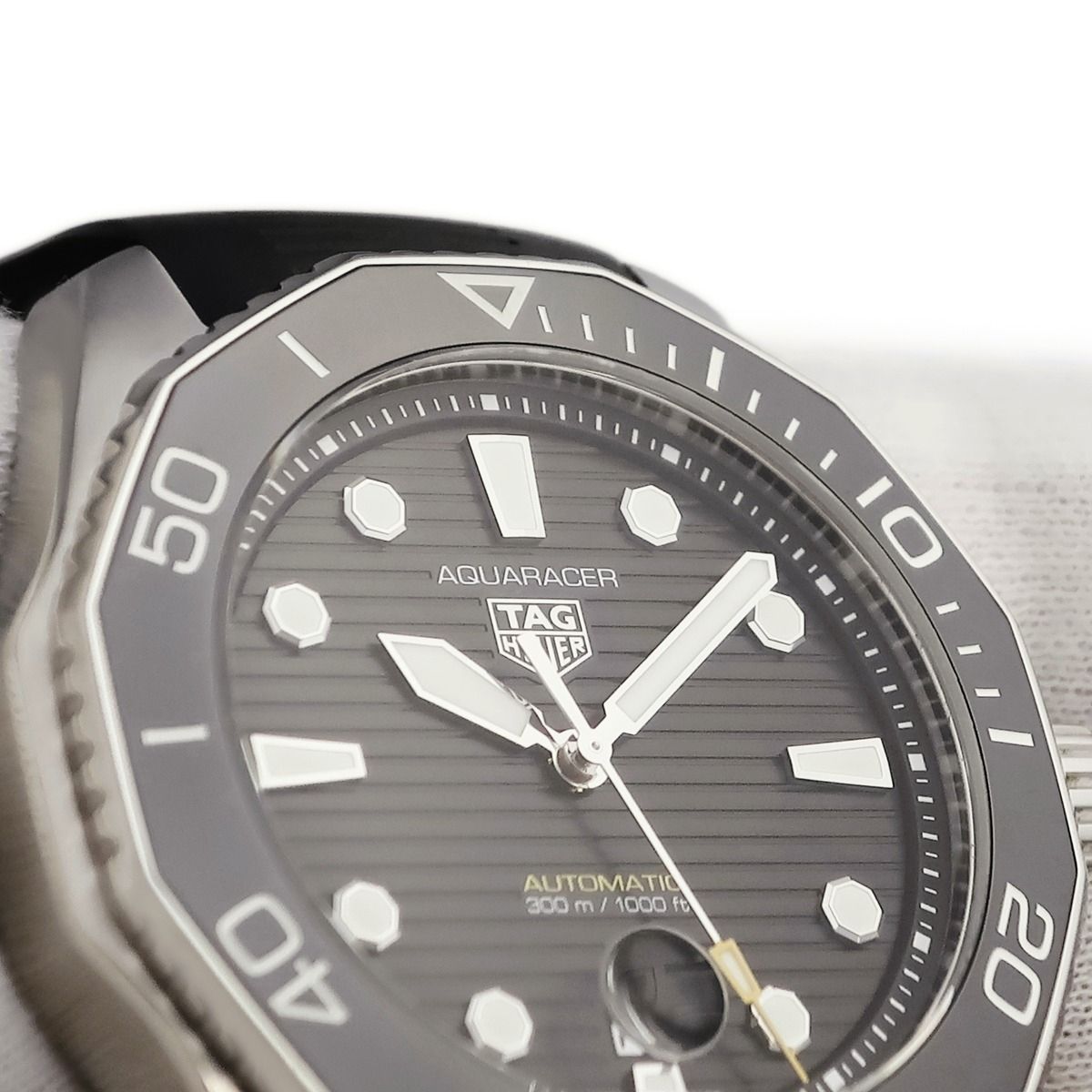 タグホイヤー WBP201A 腕時計 44mm 自動巻き タグホイヤー 腕時計 WBP201A.FT6197 鑑定済み ブランド - メルカリ