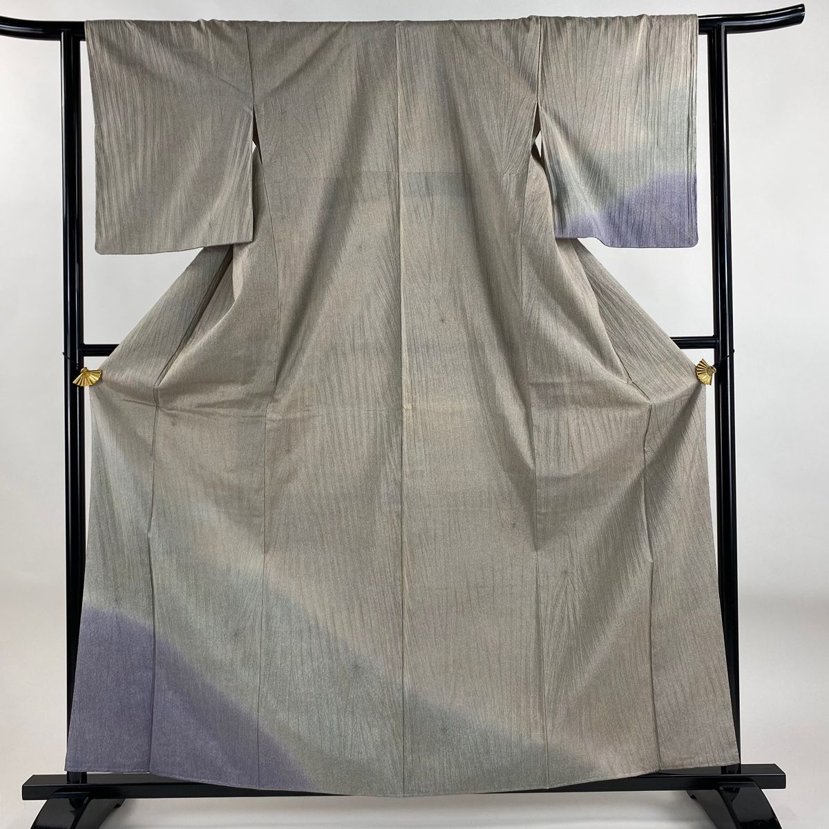 付下げ 身丈161cm 裄丈61.5cm S 袷 白珊瑚 紬地 ぼかし柄 絞り 染め分け 灰茶 正絹 秀品