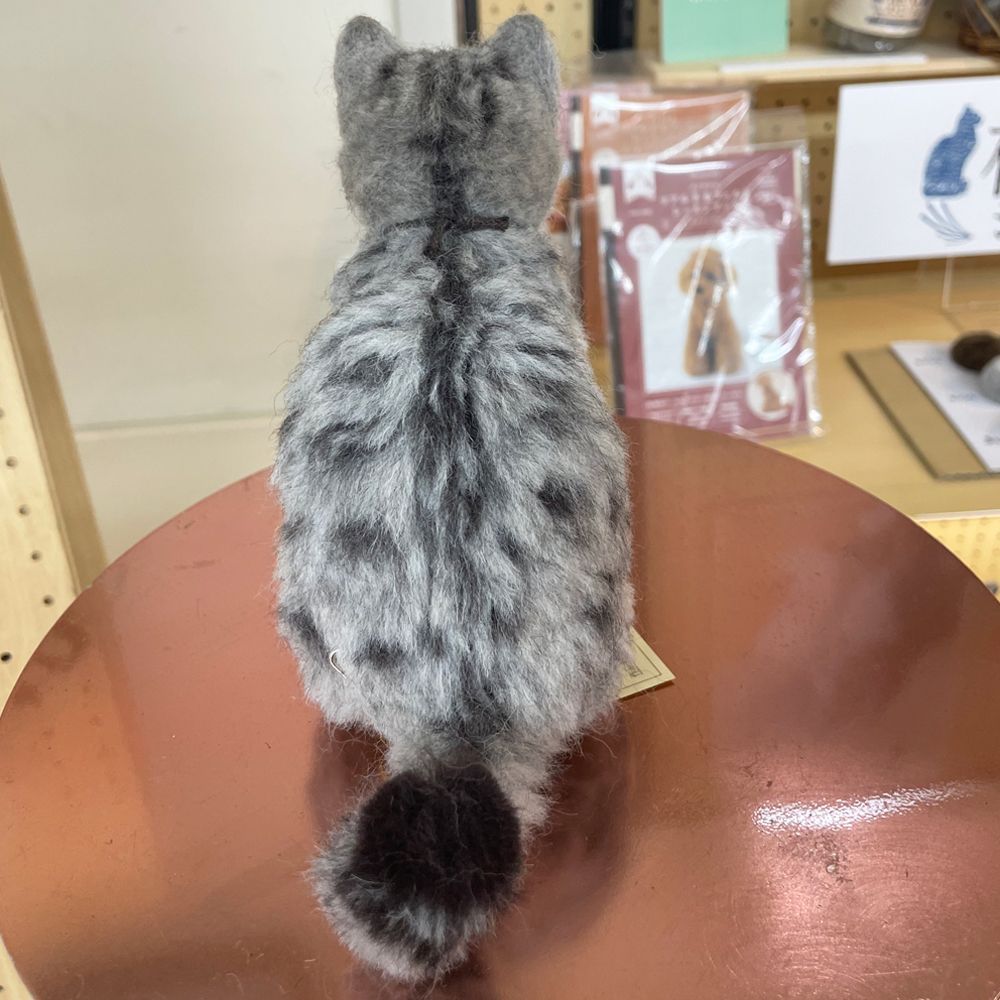 羊毛フェルトサバトラバッグ【ハンドメイド サバトラねこちゃんのミニファスナーポーチ 羊毛フェルト