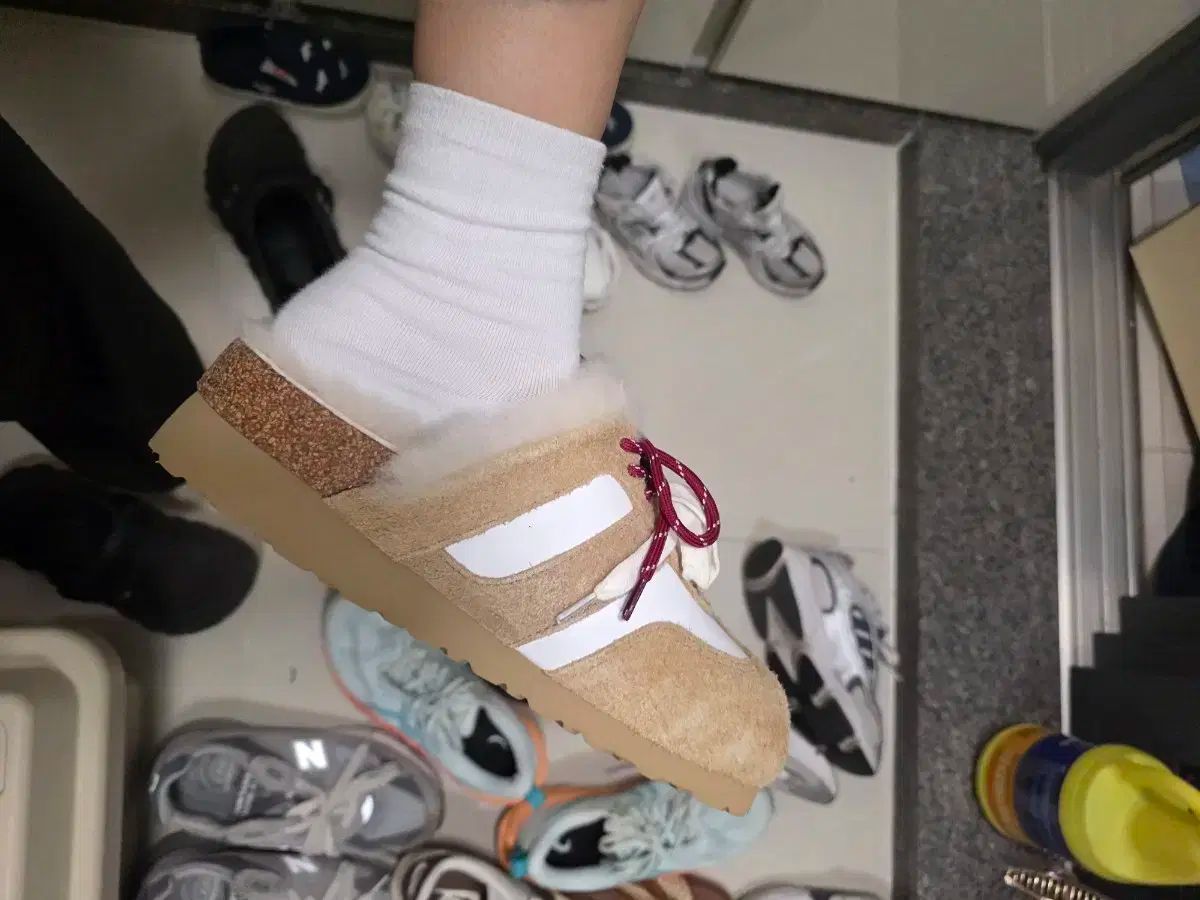 スニーカー ミュール