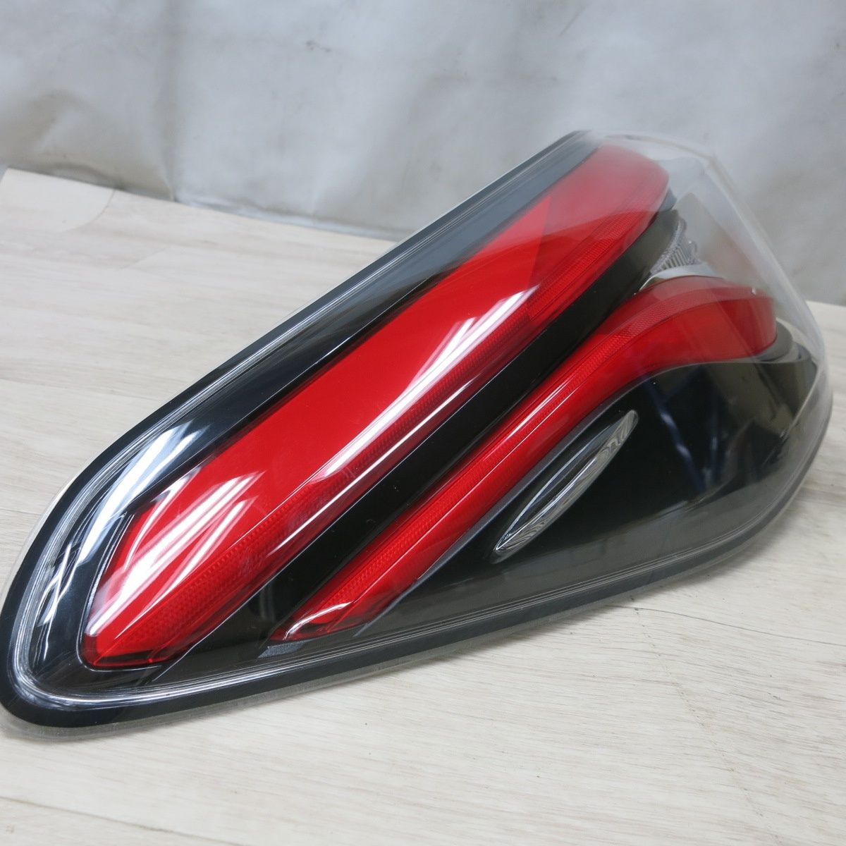 送料無料] 新車外し!左右セット◇トヨタ 220系 クラウン 純正 テール