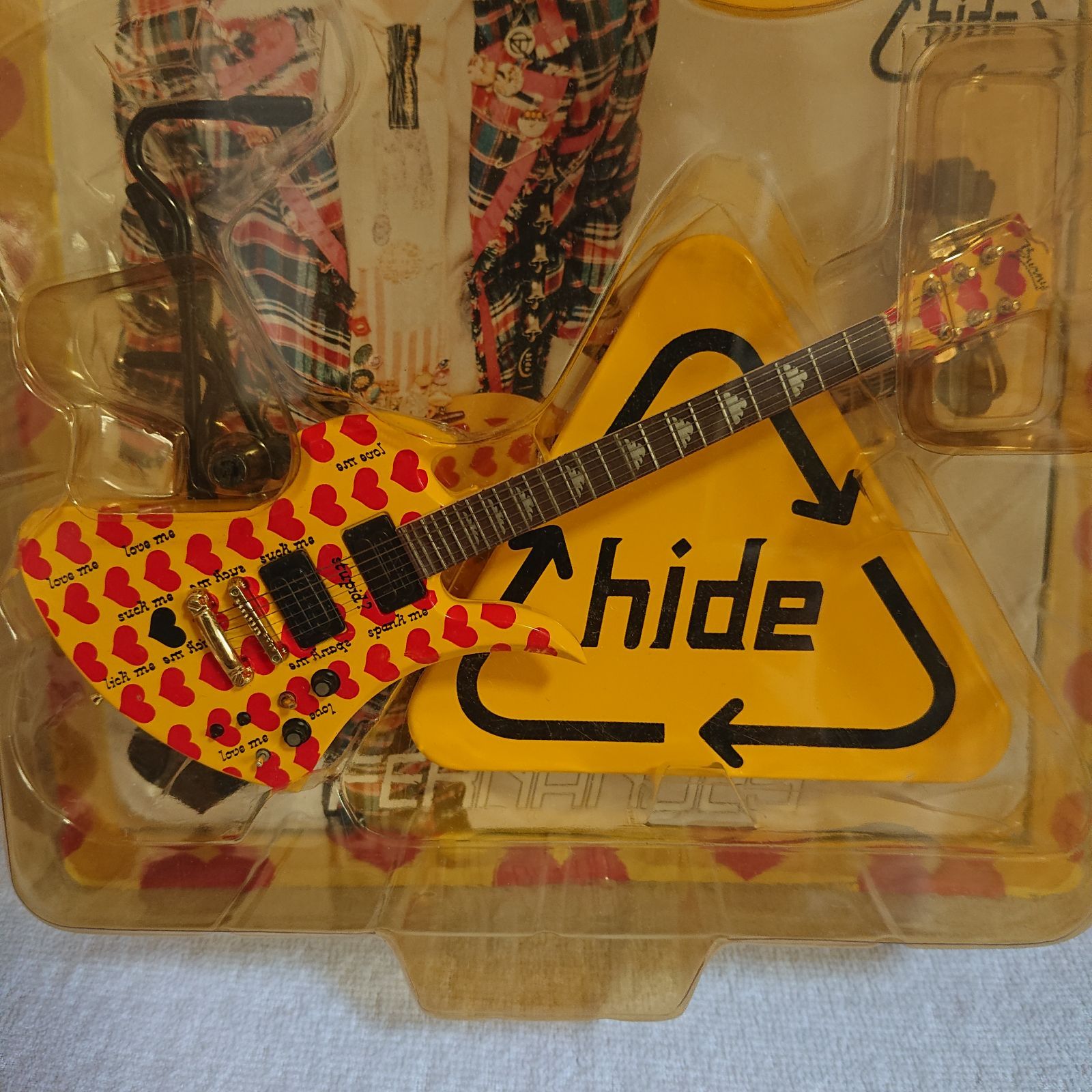 フィギュア　[ランクB] hideモデル イエローハートギター 1/6スケール ギターフィギア hide ギター イエローハート 1/6フィギュア - メルカリ