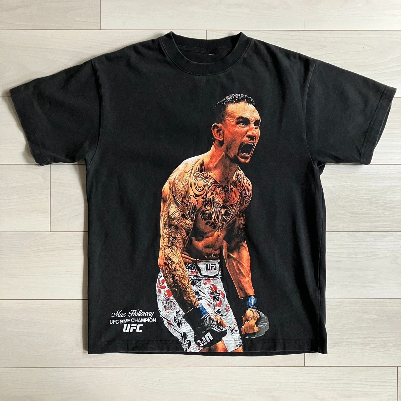 川口春奈 着用 マックス ホロウェイ Tシャツ UFC S Max Holloway BMF Champion