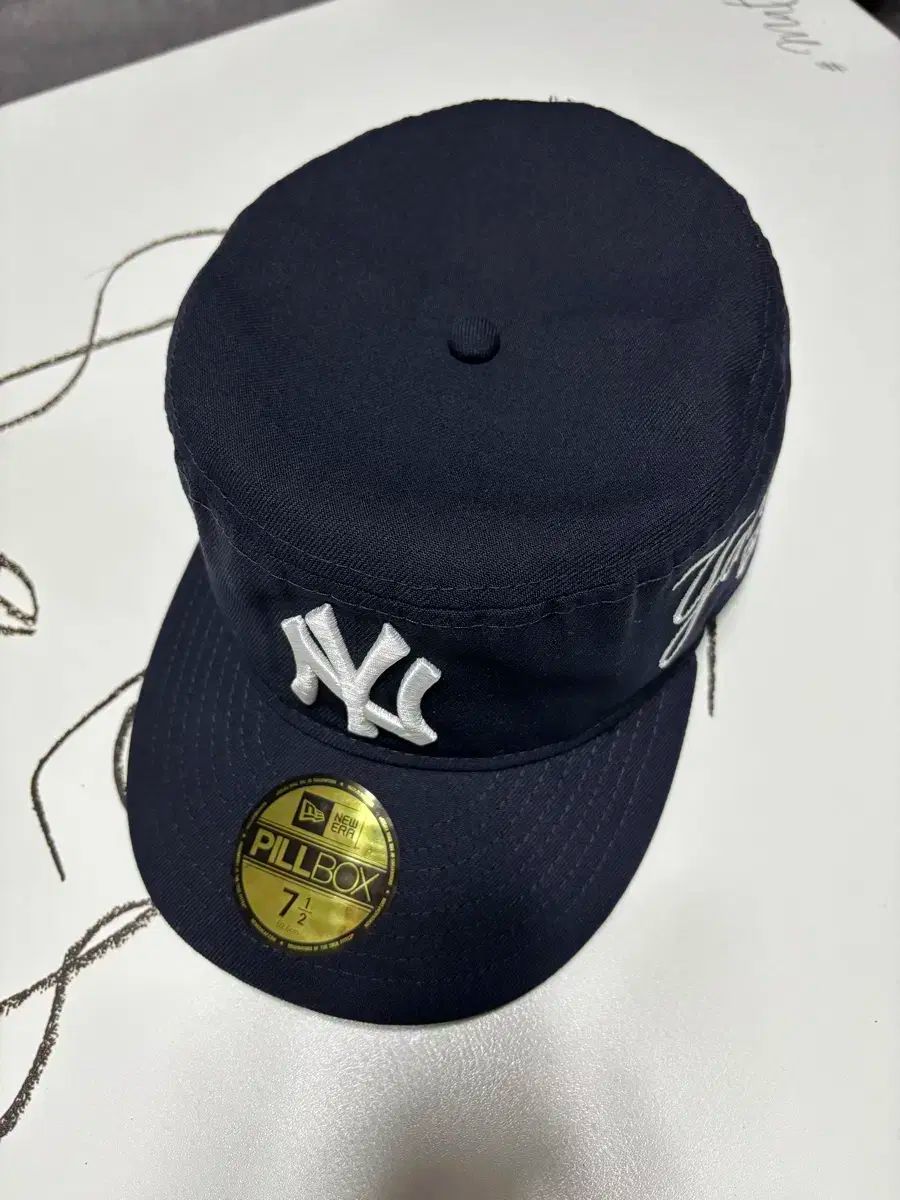 NEW ERA ニューエラ ピルボックス 7 1 2
