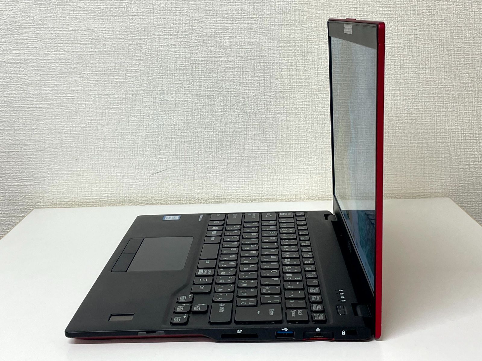 富士通 LIFEBOOK U939ブラック オファー 薄型 高性能・超軽量＞富士通