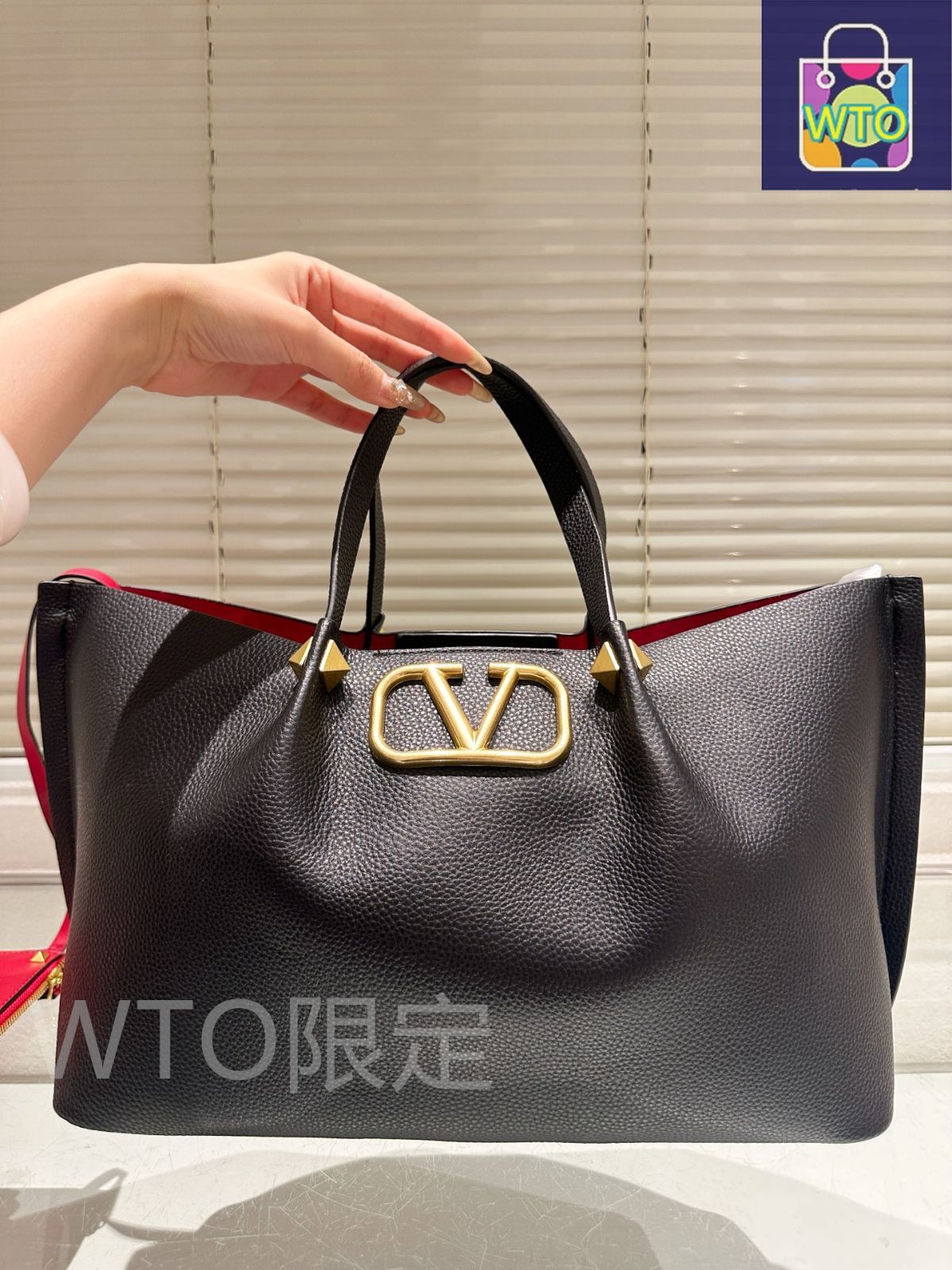 今日特価】Valentino ヴァレンティーノ 手提バッグ 斜?可能 復古
