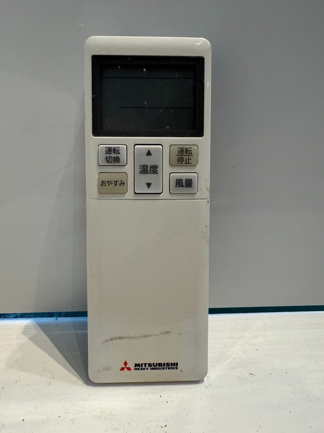 225　MITSUBISHI 　2017年製エアコン　10～12畳用 225 MITSUBISHI 2017年製エアコン 10～12畳用