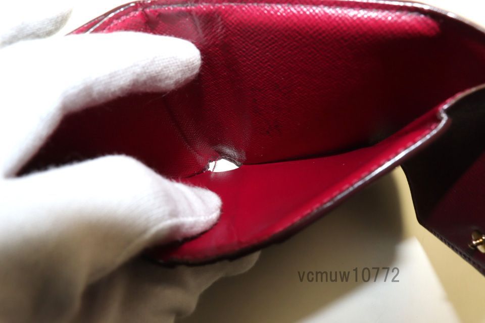 【プレミアムな逸品】Louis Vuitton ポルトフォイユ・ゾエ ポルトフォイユゾエ 偽物 ルイヴィトン ミニ財布 三つ折可愛い