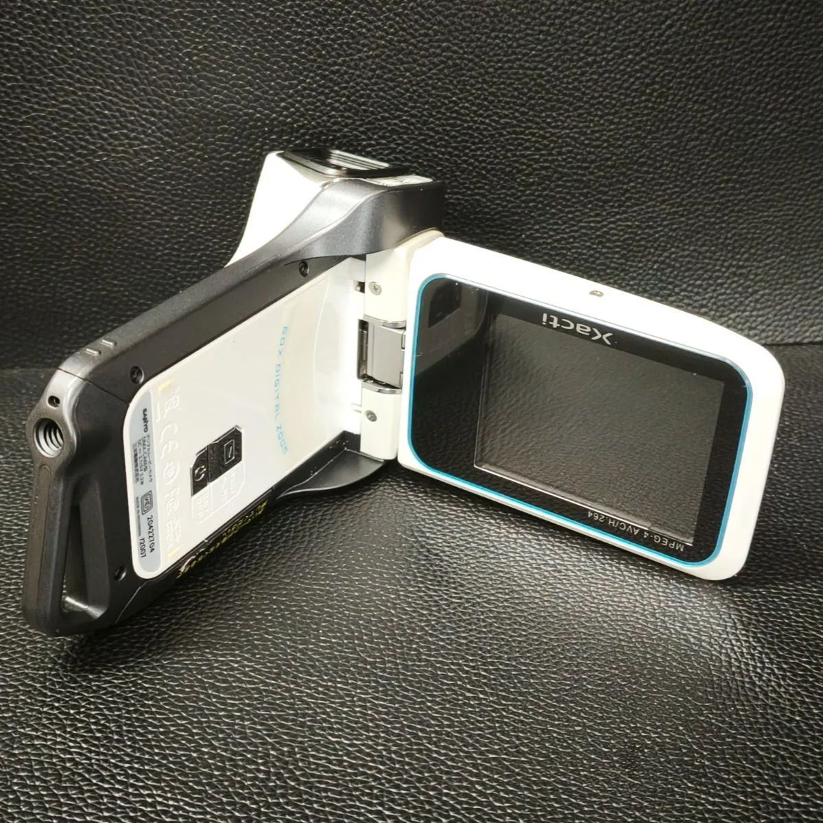 【動作品】美品✨SANYO Xacti DMX-CA8 デジタルムービーカメラ Amazon | SANYO 防水デジタルムービーカメラ Xacti (ザクティ