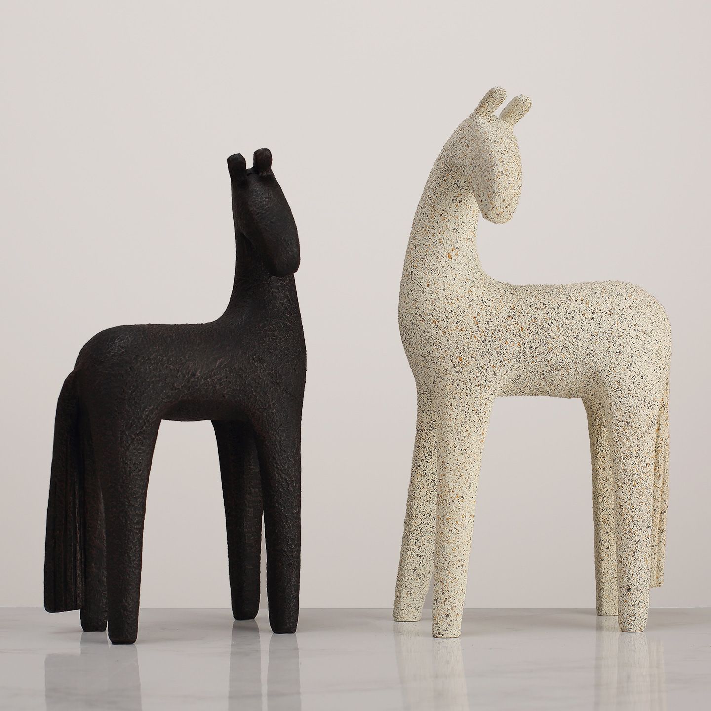 現代抽象装飾品置物アイデア太った馬の彫刻モデルハウス間仕切り