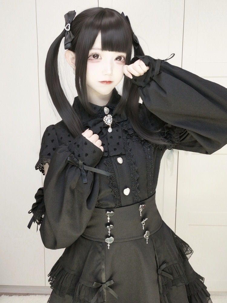 ブラック 肩出し