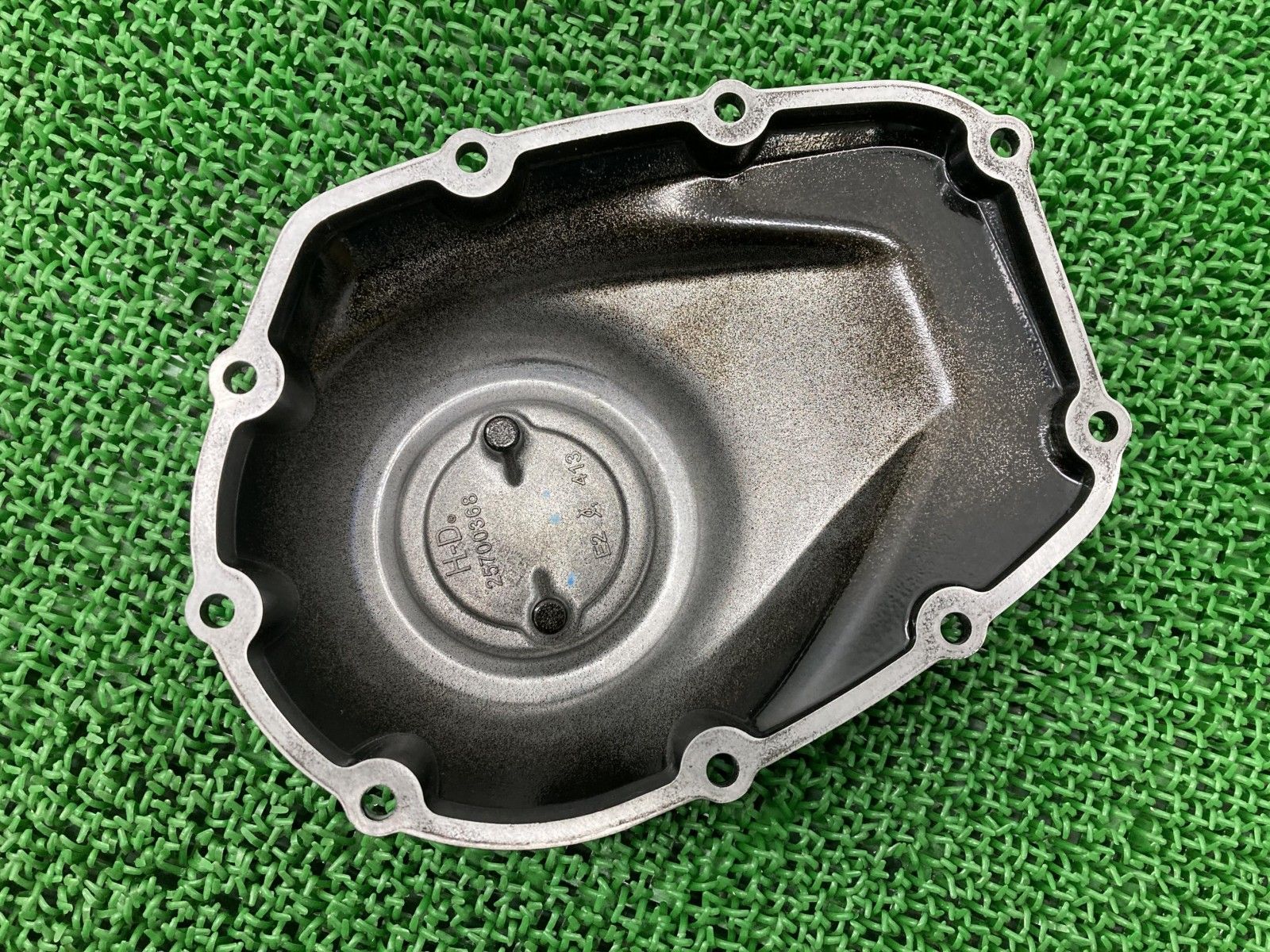 ハーレー　ソフテイル　M8 カムカバー　25700368 ソフテイル エンジンカバー 黒 良い 25700368 ハーレー 純正