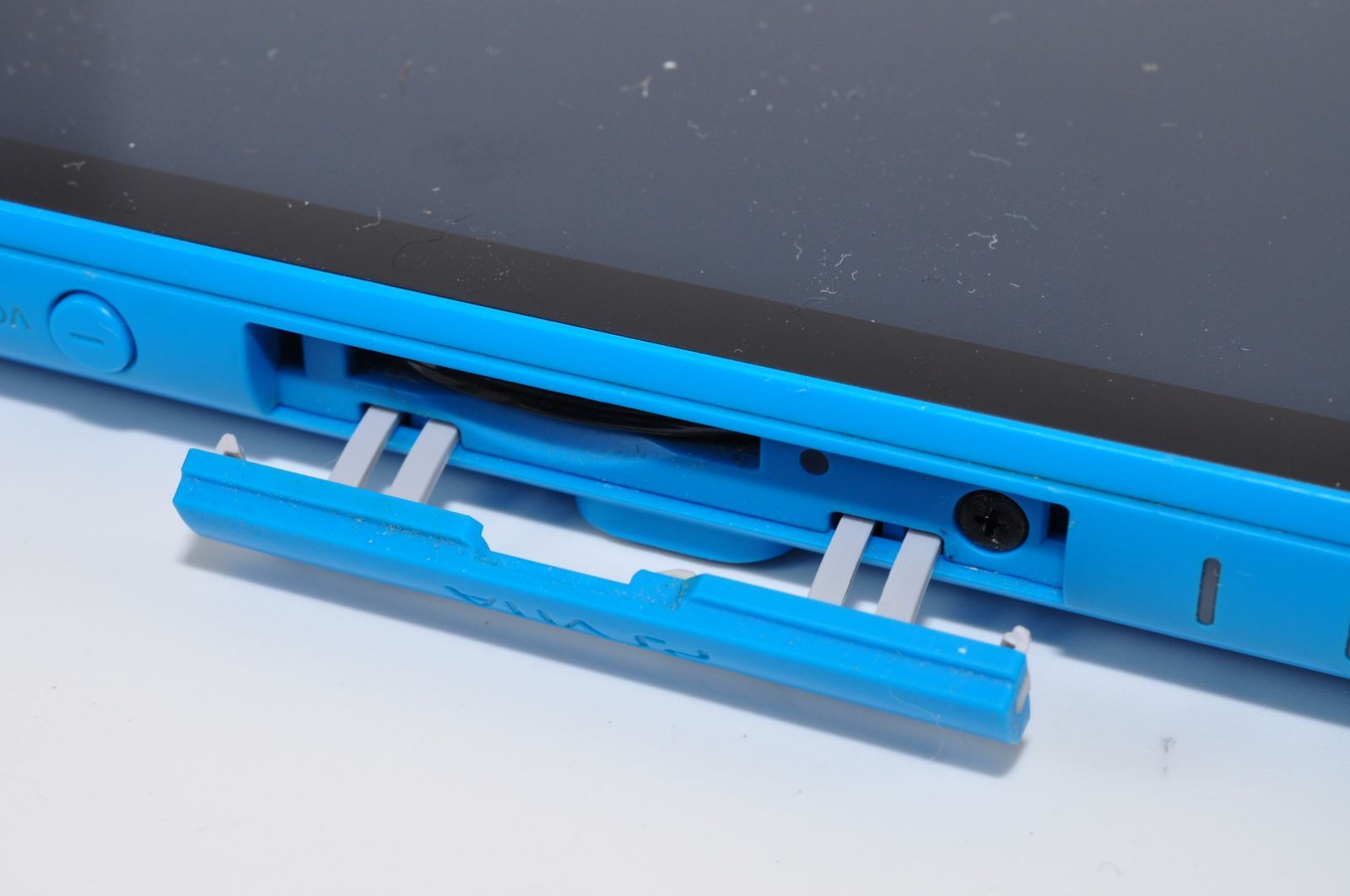 SONY PS Vita PCH-2000 ZA 23 Aqua Blue