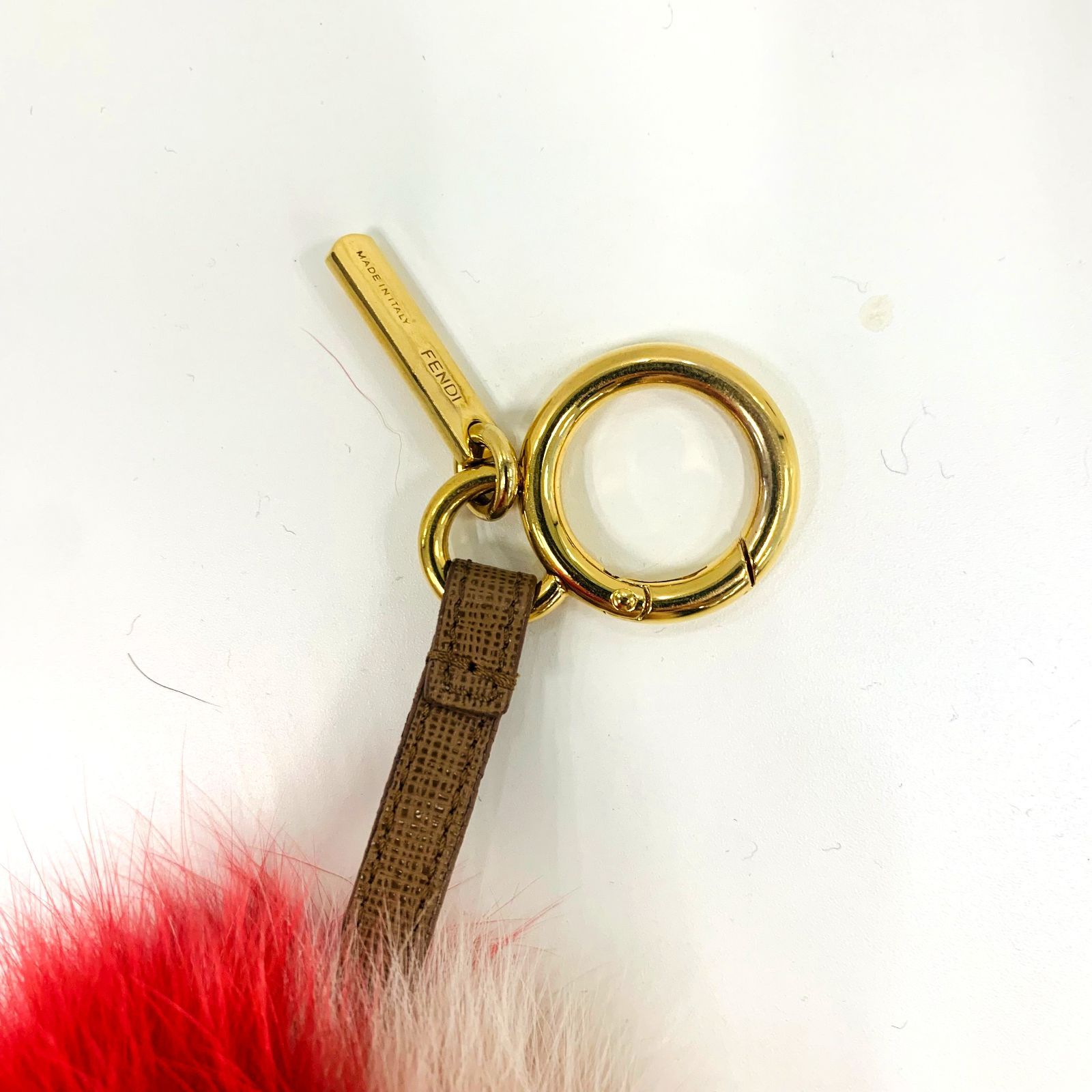 FENDI ファー チャームキーホルダー ：x0806 - メルカリ