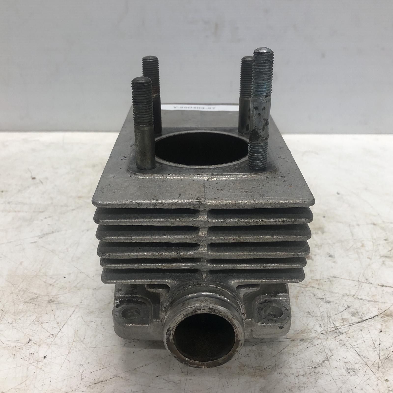 gt380シリンダー2 SUZUKI GT380 シリンダー（2） スズキ