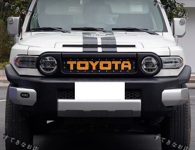 未使用品　TOYOTA FJクルーザー　フロントグリル トヨタ USトヨタ 純正品 TOYOTA FJクルーザー 日本仕様 全年式