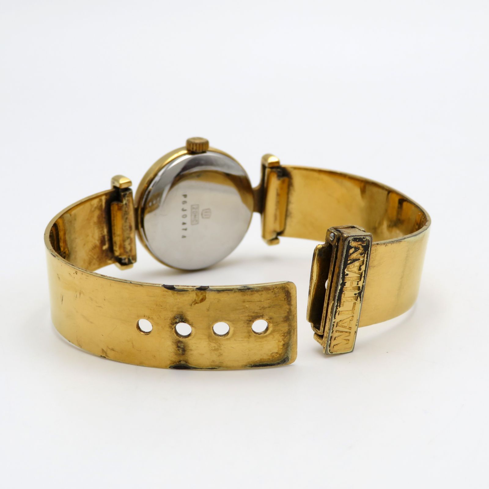 Waltham Lady Martin ゴールドクォーツ時計 Waltham Lady Martin ゴールドクォーツ時計 - メルカリ