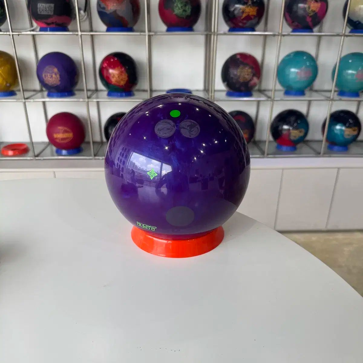ボウリングボール パープルパールウレタン 中古 元箱なし パープルパールウレタン 14ポンド ハンマー ボウリング ボール