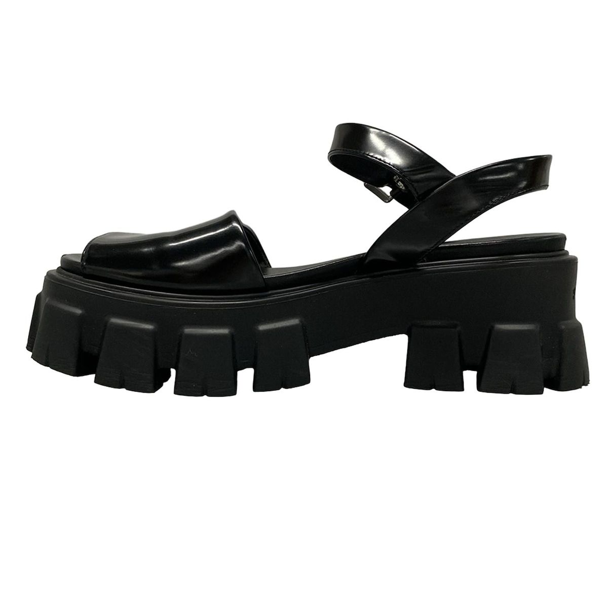 プラダ モノリス ブラッシュドレザー サンダル プラダ モノリス ブラッシュドレザー サンダル 【公式通販】