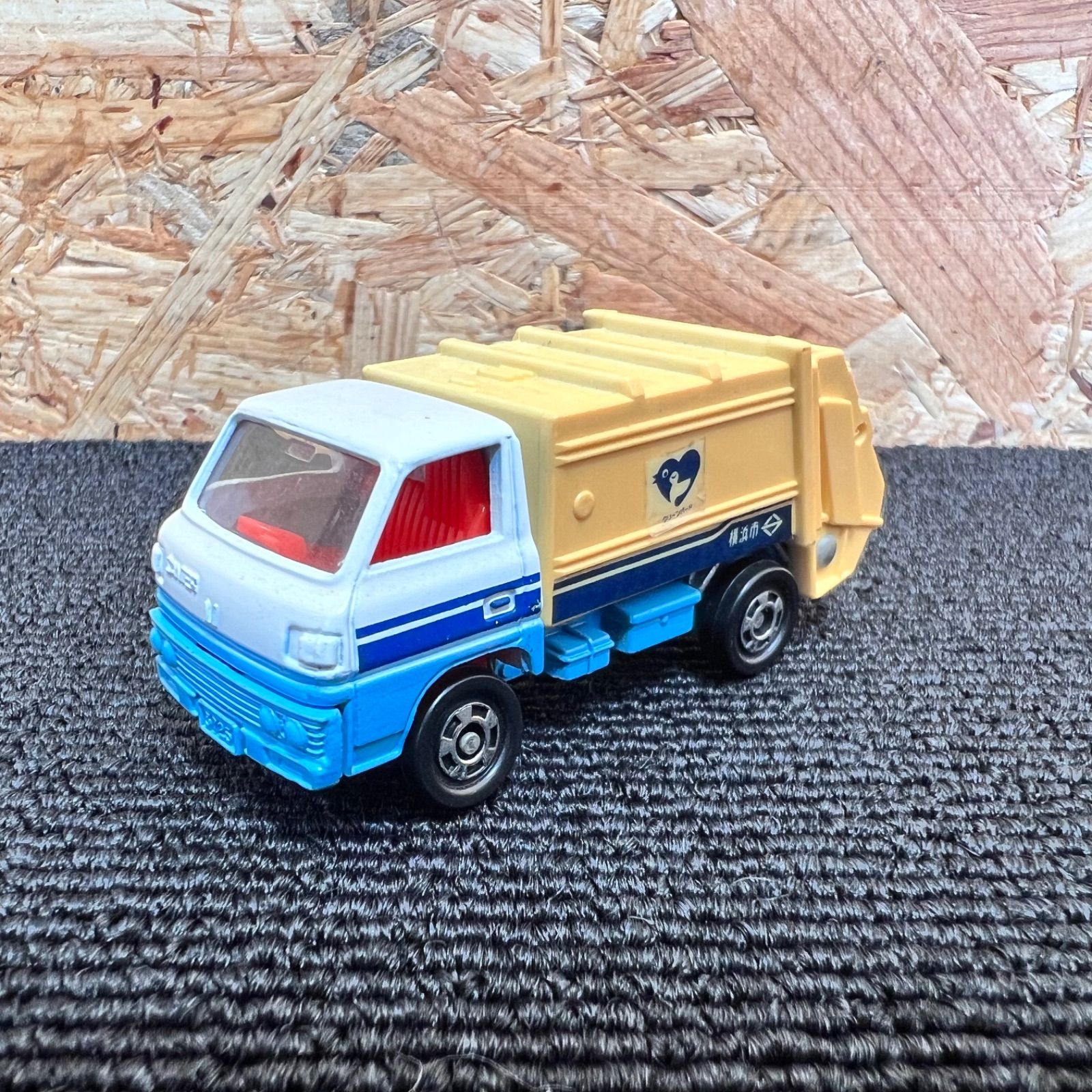 希少☆激レア☆ 三菱キャンター収集車 S＝1/72 - メルカリ