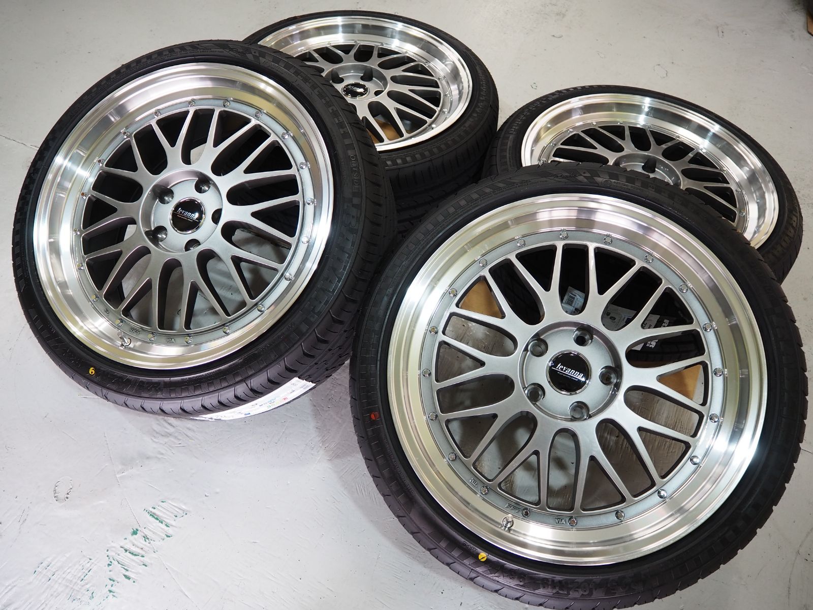 カスタムサイズ 深リム メッシュ levanna V10-EX FFT 19inch 8.5