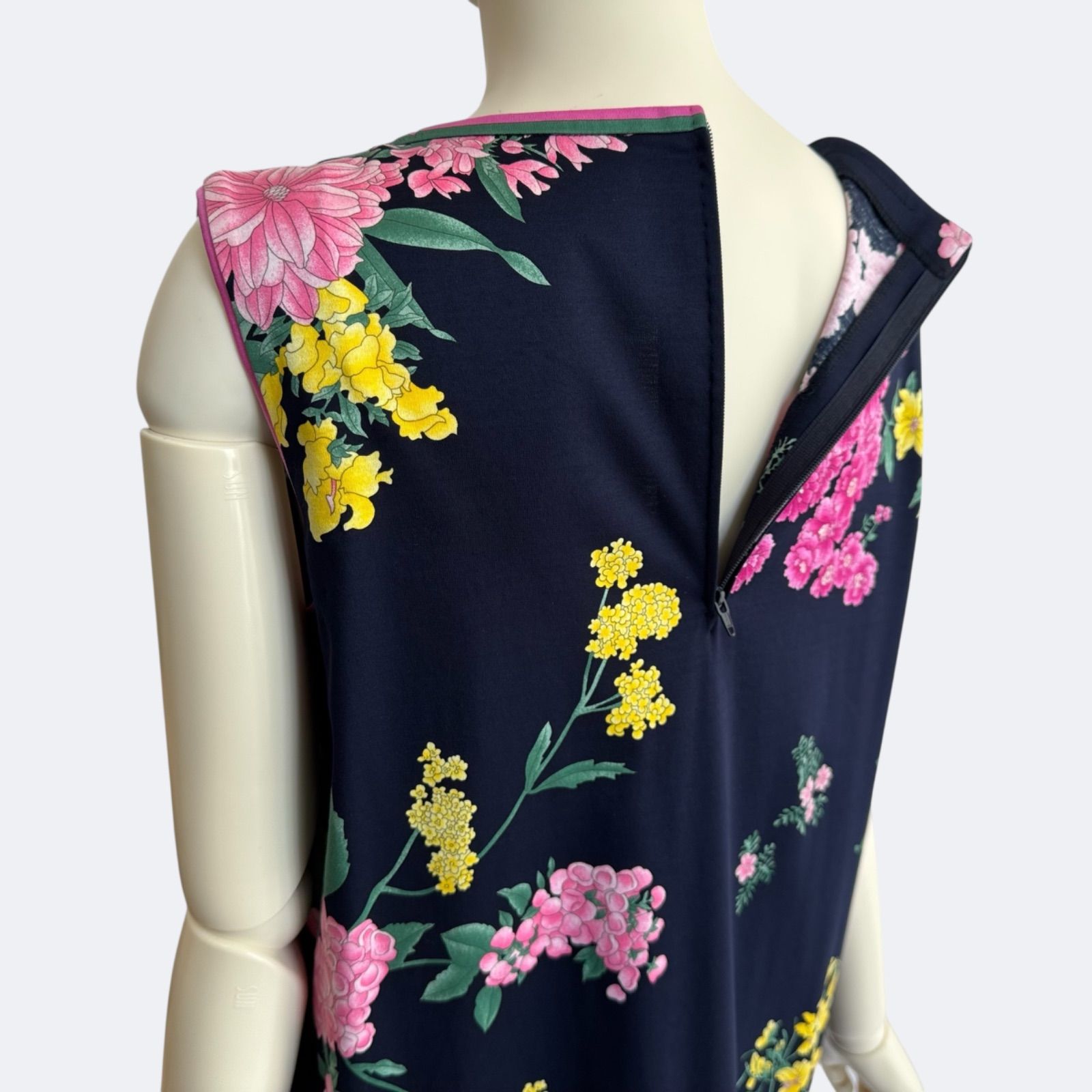 LEONARD FASHION レオナール ワンピース ネイビー 花柄 未使用 LEONARD