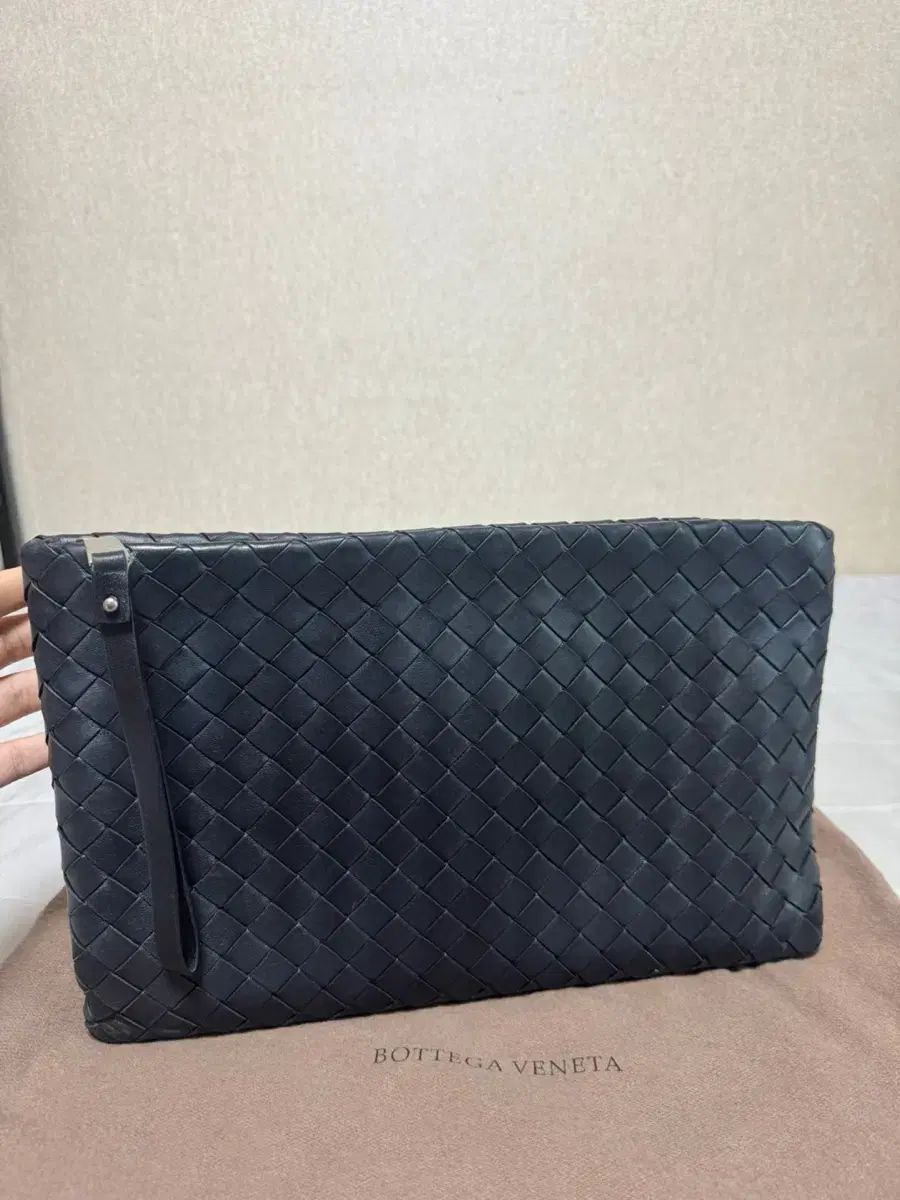 Bottega Veneta ボッテガヴェネタ ストラップ クラッチ