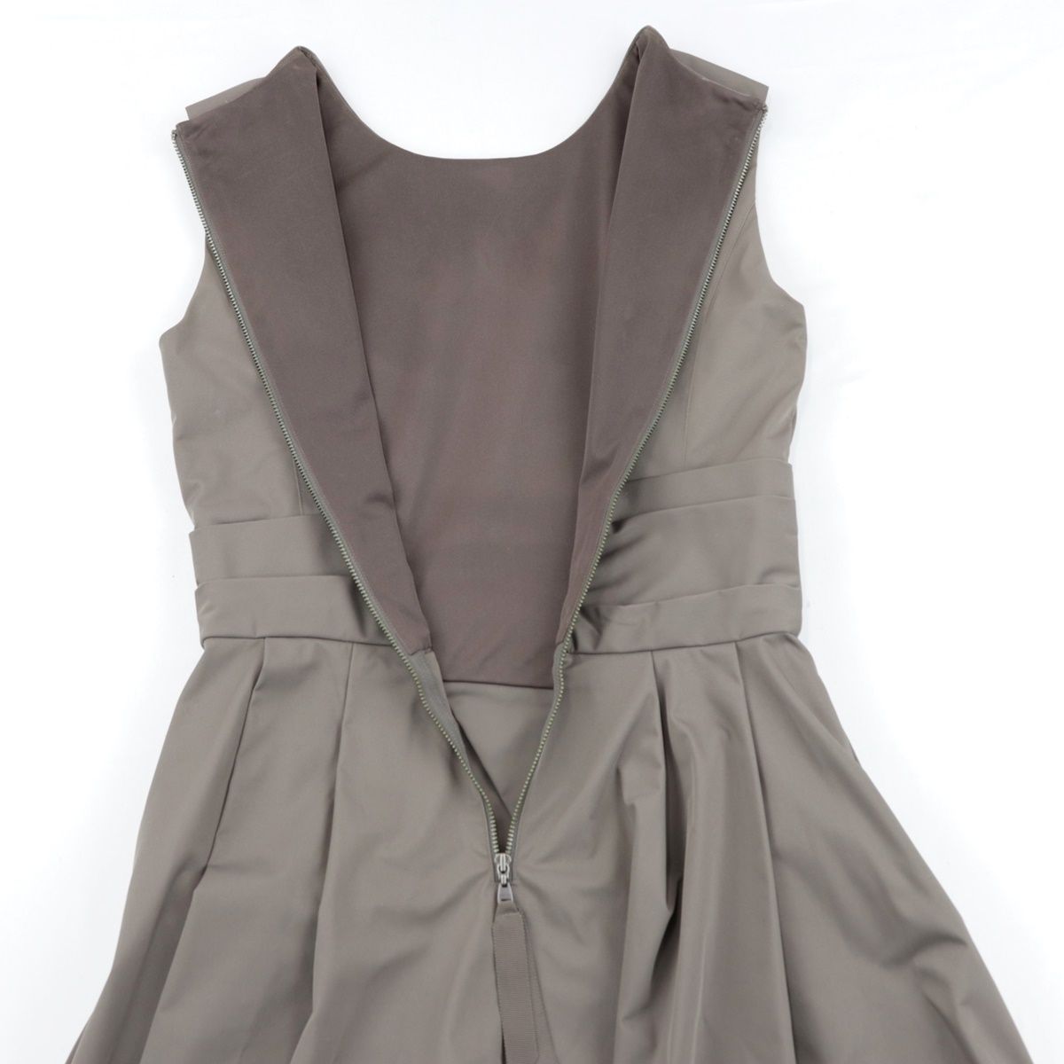 フォクシーニューヨーク　グログランブーケ　38 ワンピース 極美品】フォクシーニューヨーク グログランブーケ38ワンピース - メルカリ