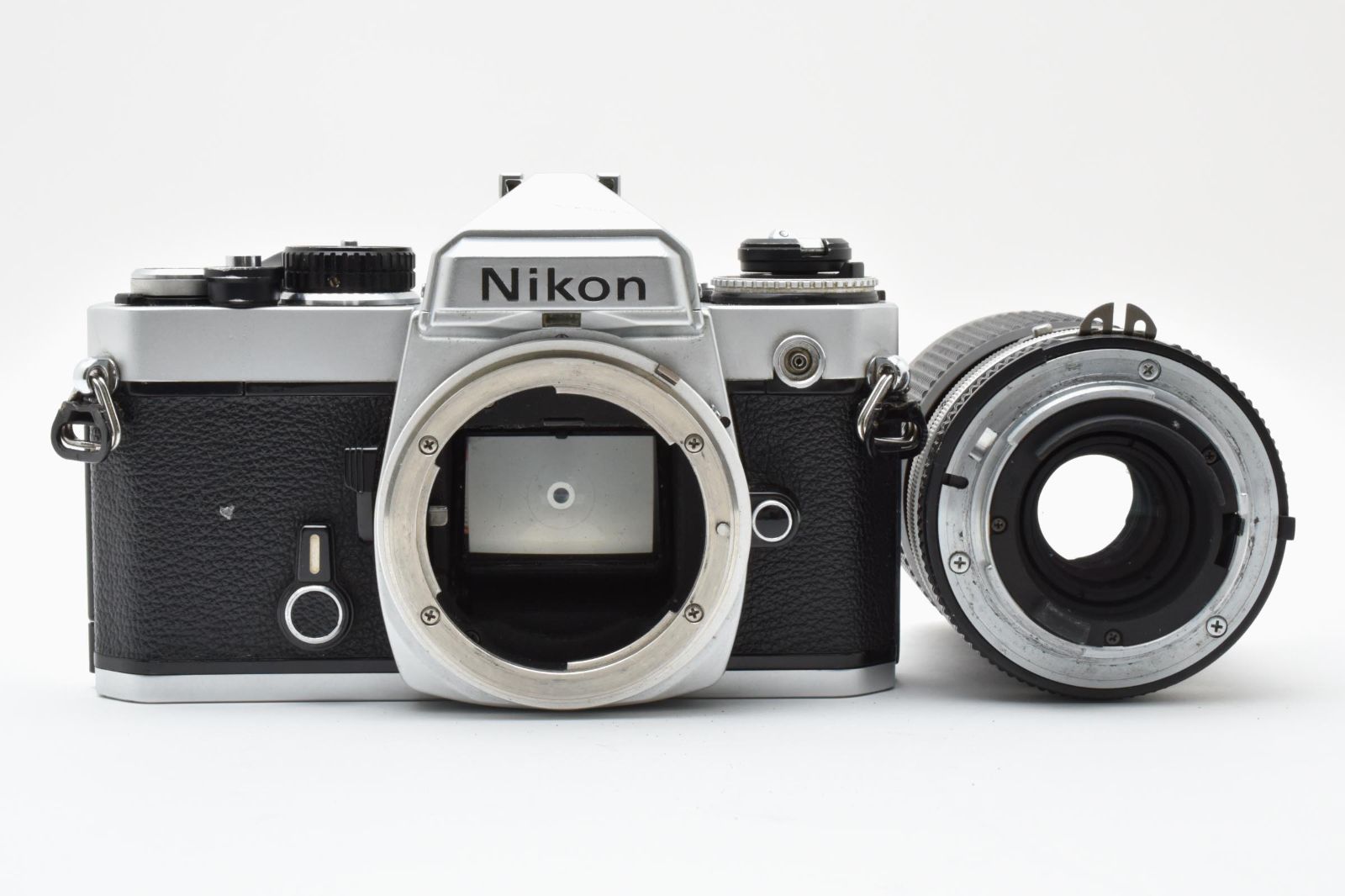 ❁完動品❁ニコン NIKON FE フィルムカメラ ボディ シルバー ❁完動品❁ニコン NIKON FE フィルムカメラ ボディ シルバー