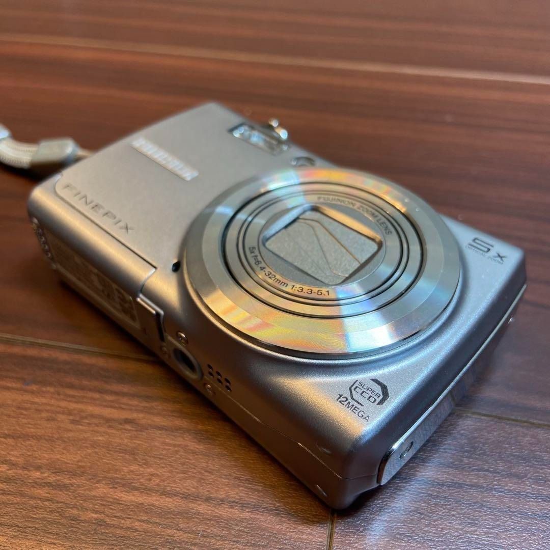 FUJIFILM FinePix F100fd デジカメ ほぼ新品 4640 - メルカリ