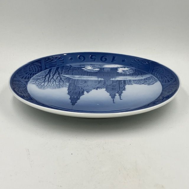 ロイヤルコペンハーゲン イヤープレート 節約 1956年 「Rosenborg
