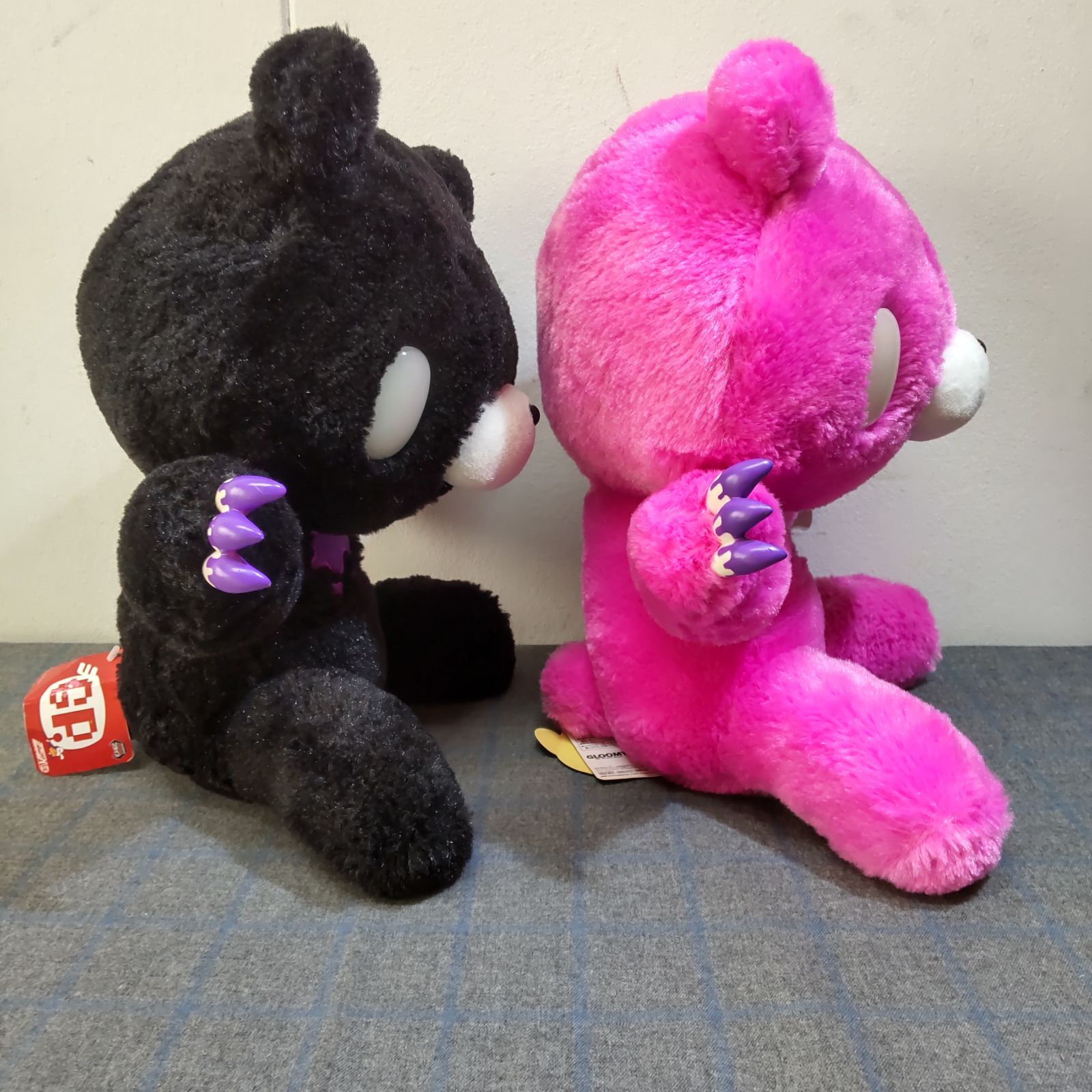 Gloomy ぬいぐるみ 黒とピンク 2体セット 美品】グルーミー GLOOMY ぬいぐるみ 黒とピンク セット - メルカリ