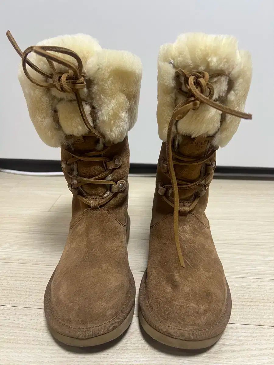UGG アグ Ugg s n 1892 size 225